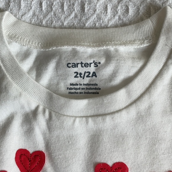Carter’s long sleeve t shirt w sewn on hearts - Picture 3 of 4